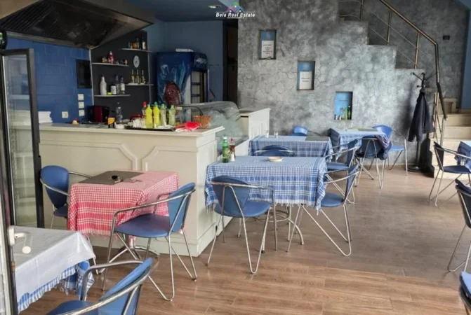 Tirane, jepet me qera lokal Kati 2, 110 m² 1.040 € (Laprake)