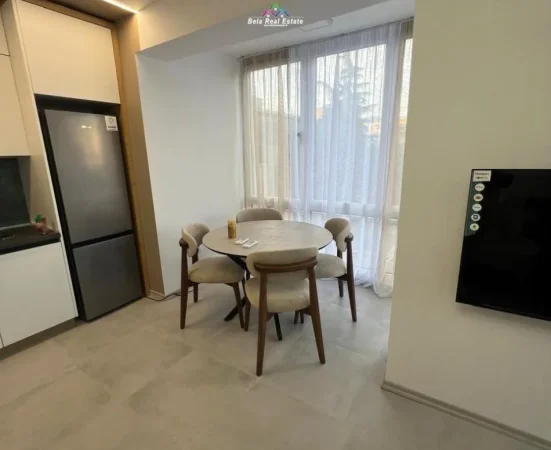 Tirane, jepet me qera apartament 2+1 Kati 4, 70 m² 675 € (Rruga Fadil Rada)
