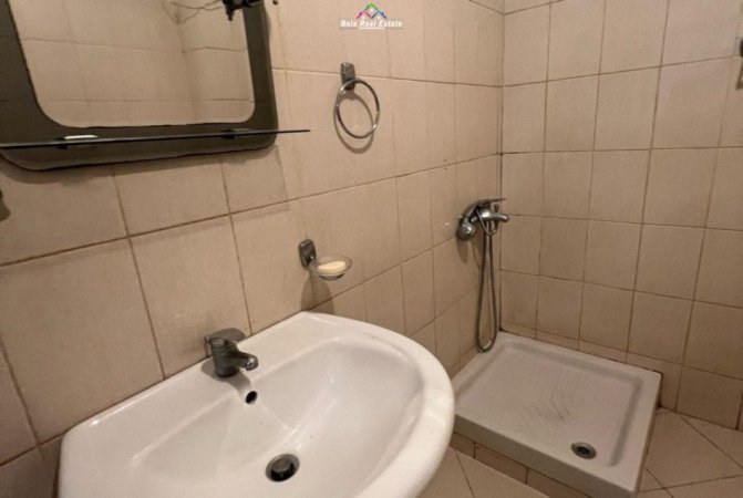 Tirane, jepet me qera 2+1 Kati 2, 70 m² 625 € (Rruga Don Bosko)