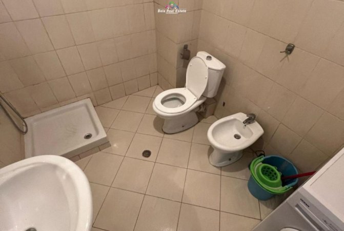 Tirane, jepet me qera 2+1 Kati 2, 70 m² 625 € (Rruga Don Bosko)