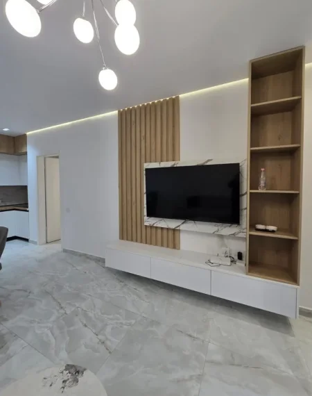 Tirane, jepet me qera apartament 1+1 Kati 3, 90 m² 1.000 € 