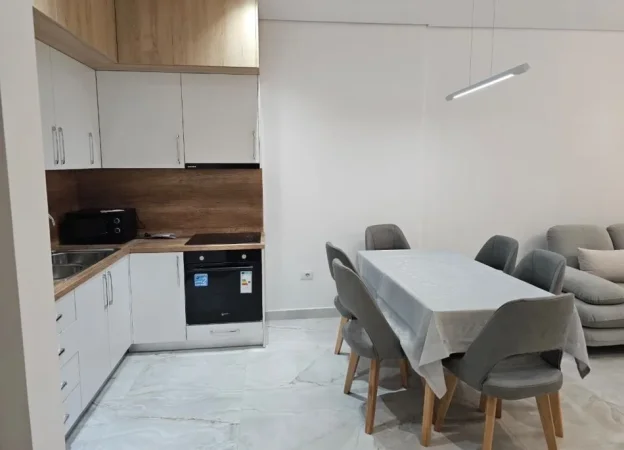 Tirane, jepet me qera apartament 1+1 Kati 3, 90 m² 1.000 € 