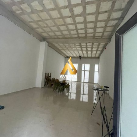 Tirane, shitet Kati 0, 103 m² 320.000 € 