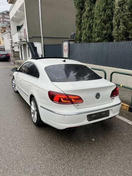 Tirane, shes makine Volkswagen CC Nafte, e bardhë automatik Klima 200.000 km 7.601 €