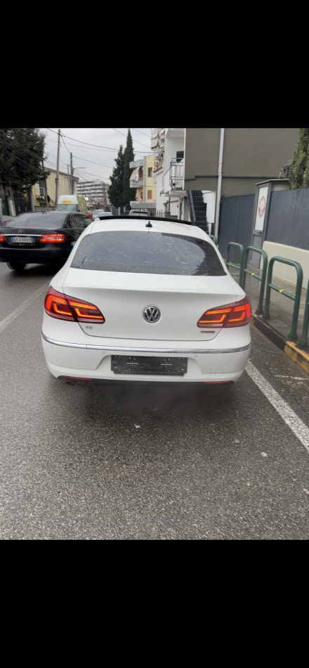 Tirane, shes makine Volkswagen CC Nafte, e bardhë automatik Klima 200.000 km 7.601 €
