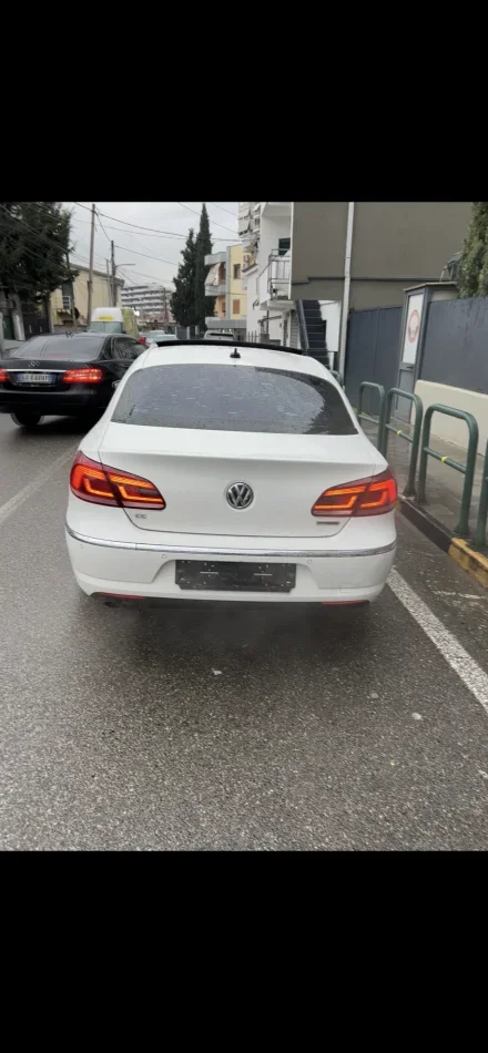 Tirane, shes makine Volkswagen CC Nafte, e bardhë automatik Klima 200.000 km 7.601 €