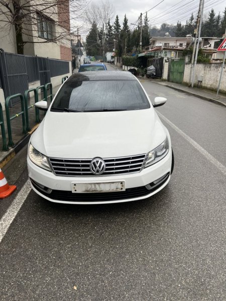 Tirane, shes makine Volkswagen CC Nafte, e bardhë automatik Klima 200.000 km 7.601 €