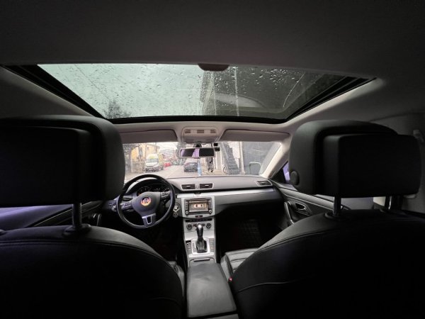 Tirane, shes makine Volkswagen CC Nafte, e bardhë automatik Klima 200.000 km 7.601 €