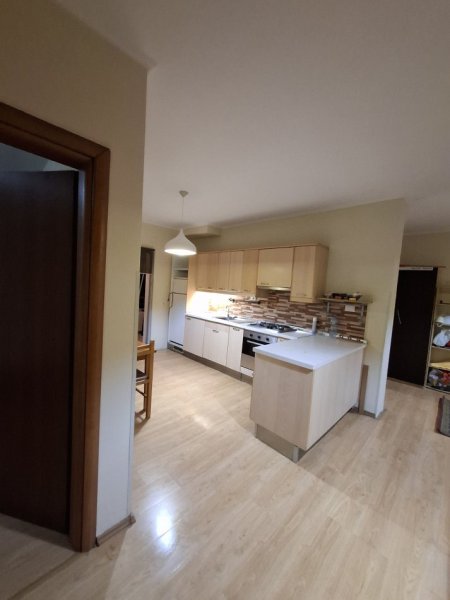 Tirane, shitet apartament 2+1+Ballkon Kati 5, 94 m² 