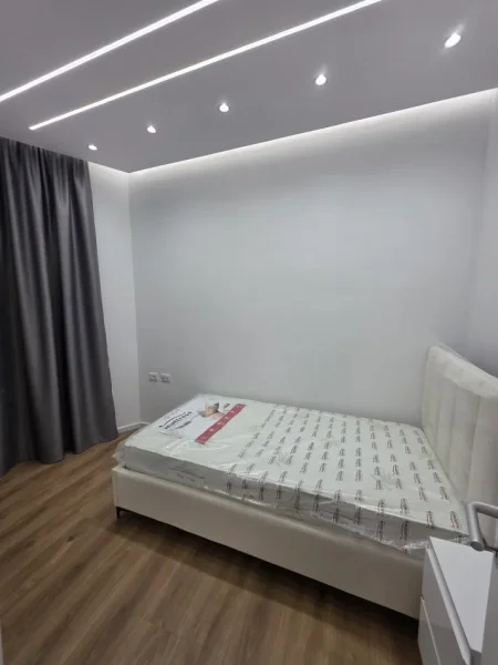 Tirane, jepet me qera apartament 2+1+Ballkon Kati 7, 70 m² 600 € (Rruga pasho hysa)