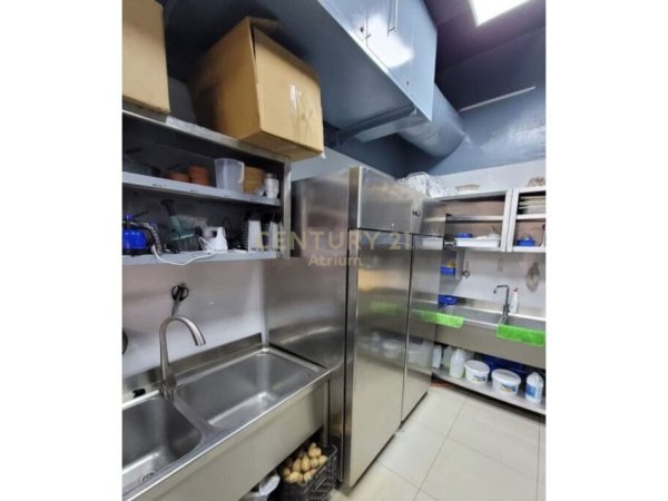 Tirane, shitet ambjent biznesi Kati 0, 158 m² 50.000 € (oxhaku)