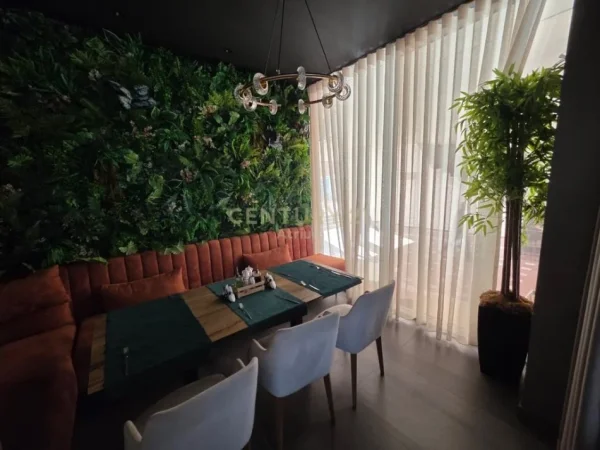 Tirane, shitet ambjent biznesi Kati 0, 158 m² 50.000 € (oxhaku)