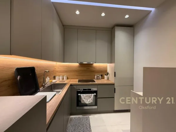 Tirane, jepet me qera apartament 1+1+Ballkon Kati 2, 72 m² 1.000 € (delijorgji)