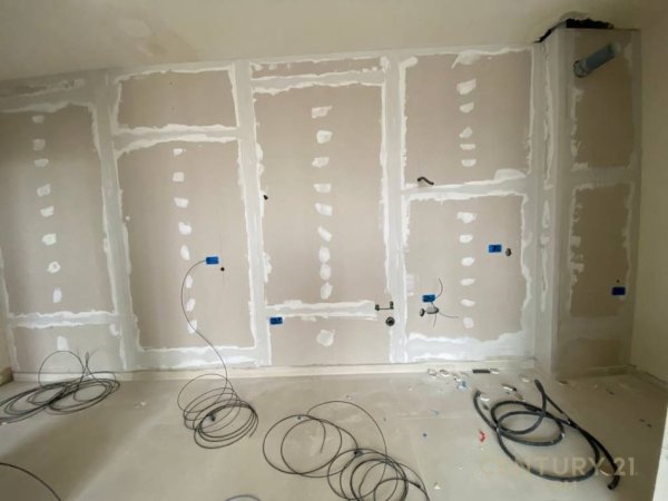 Tirane, shes apartament 1+1 Kati 3, 79 m² 130.000 € (Siri Kodra)