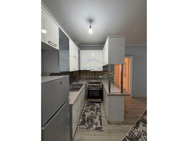 Tirane, jepet me qera apartament Kati 5, 72 m² 500 €