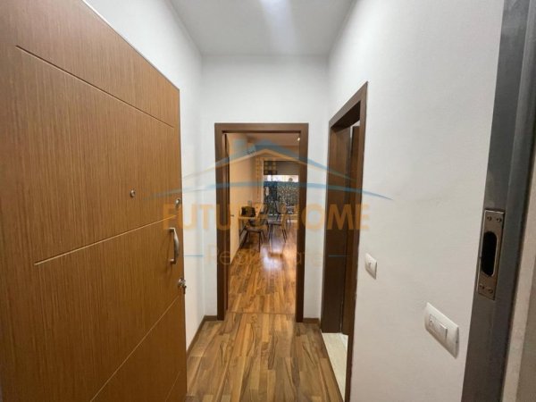 Tirane, jepet me qera zyre Kati 2, 140 m² 1.660 € 