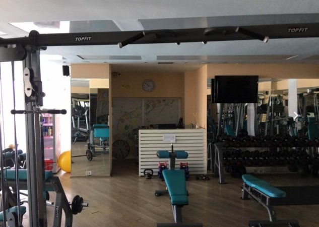 Tirane, jepet me qera ambjent biznesi , 1.811 m² (Kodra e Diellit 1)