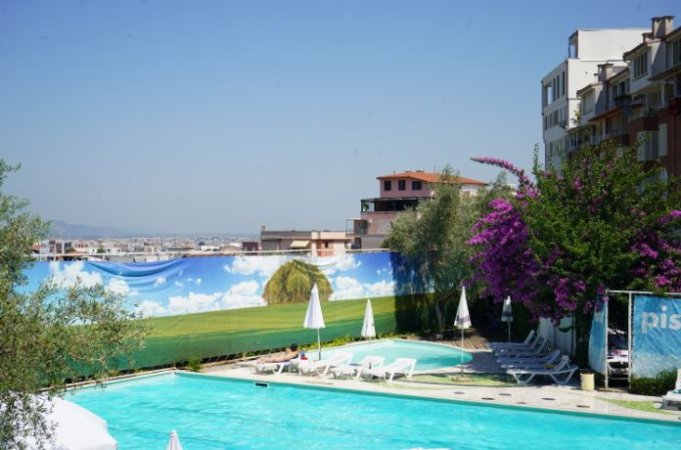 Tirane, jepet me qera ambjent biznesi , 1.811 m² (Kodra e Diellit 1)