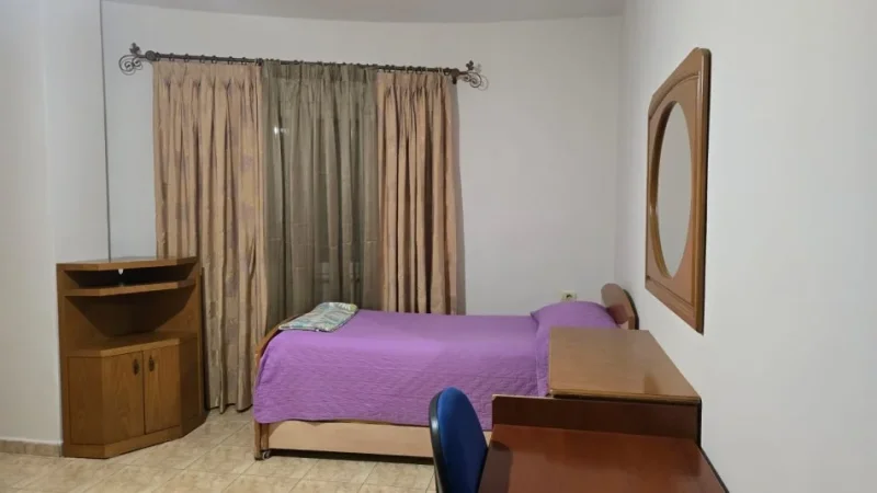 Tirane, jepet me qera apartament 2+1 Kati 3, 120 m² 600 € (Selite)