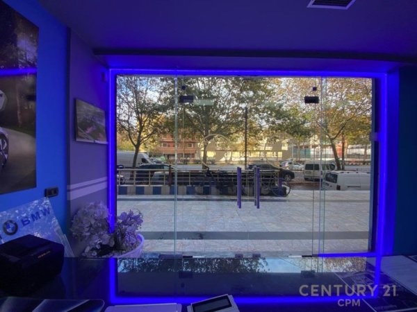 Tirane, shes ambjent biznesi Kati 0, 82 m² 262.400 € 