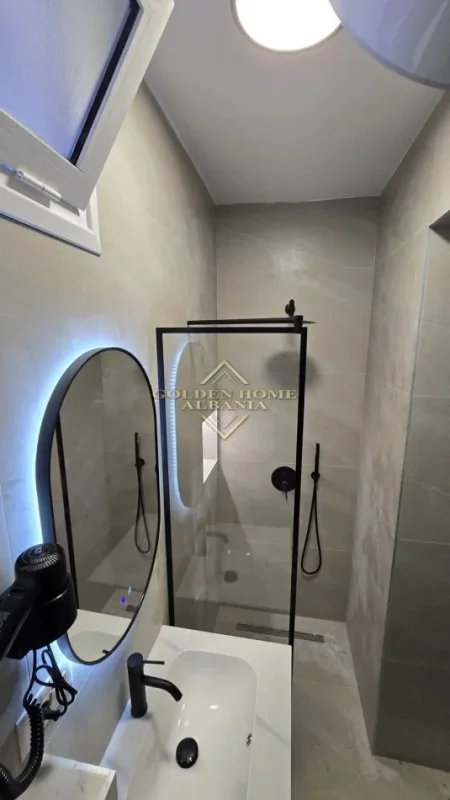 Tirane, shitet garsonier 1+1 , 84 m² 255.000 € (Mine Peza)