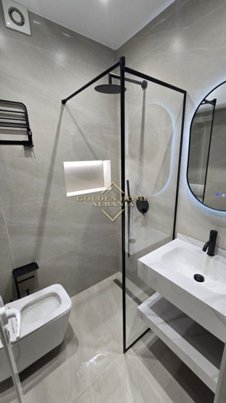 Tirane, shitet garsonier 1+1 , 84 m² 255.000 € (Mine Peza)