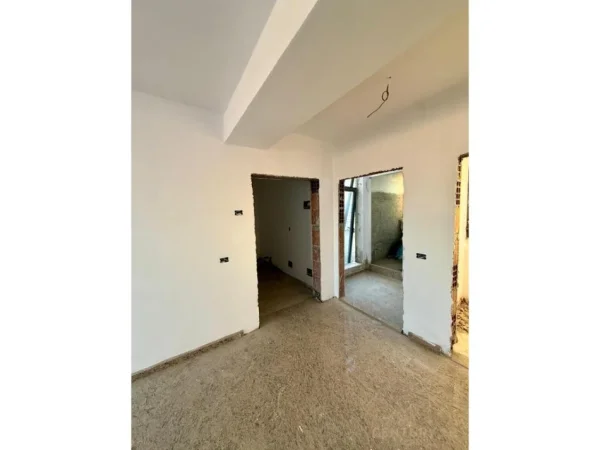 Tirane, shes apartament+verande | Penthouse 2+1+Aneks+Ballkon Kati 9, 355 m² 260.000 € 