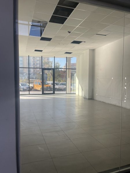Tirane, jepet me qera ambjent biznesi , 94 m² 