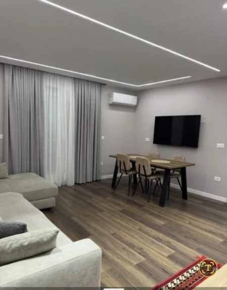 Tirane, jepet me qera apartament 1+1+Ballkon Kati 1, 70 m² 700 € (Tek Bulevardi Zogu i Pare, Pas FSHN-se, Tirane)