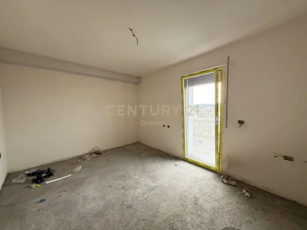 Tirane, shes apartament+verande | Penthouse 2+1+Aneks+Ballkon Kati 8, 102 m² 