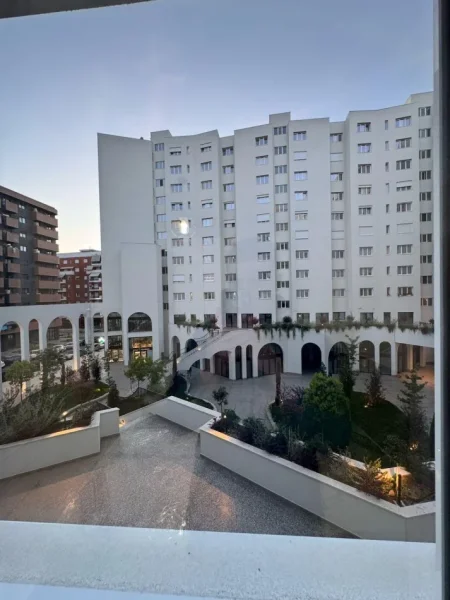 Tirane, jepet me qera apartament 2+1 Kati 2, 98 m² 700 € (Astir , River Residence)