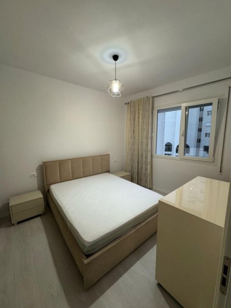 Tirane, jepet me qera apartament 2+1 Kati 2, 98 m² 700 € (Astir , River Residence)