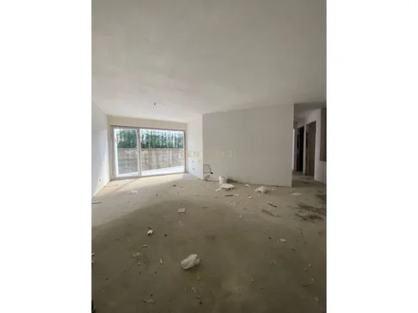 Tirane, shes apartament 2+1+Aneks+Ballkon Kati 2, 124 m² 215.000 € 