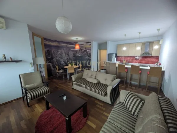 Tirane, jepet me qera apartament 2+1+Aneks+Ballkon Kati 9, 120 m² 750 € 