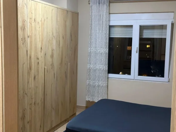 Tirane, jepet me qera apartament 1+1+Ballkon Kati 4, 67 m² 410 € (Astir)