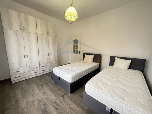 Tirane, jepet me qera apartament 2+1 Kati 6, 110 m² 600 € (Siri Kodra, Tiranë.)