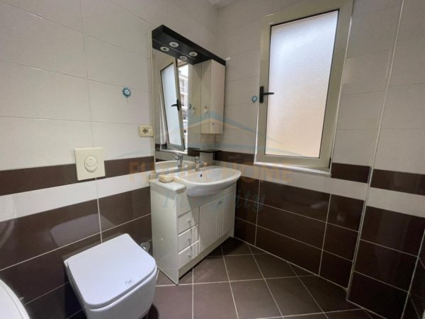 Tirane, jepet me qera apartament 2+1 Kati 6, 110 m² 600 € (Siri Kodra, Tiranë.)