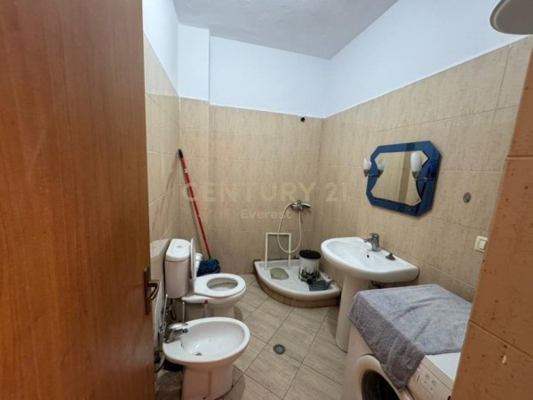Tirane, shitet apartament 1+1 Kati 5, 61 m² 100.000 € 