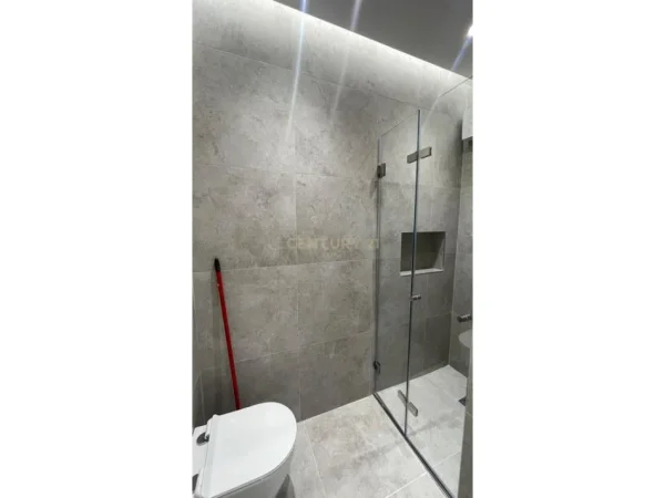 Tirane, jap me qera apartament 2+1+Aneks+Ballkon Kati 6, 104 m² 1.500 € (Rezidenca Mine Pezq)