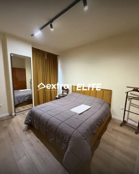 Tirane, jepet me qera apartament 2+1 Kati 3, 90 m² 750 € (Rruga Hoxha Tahsim)