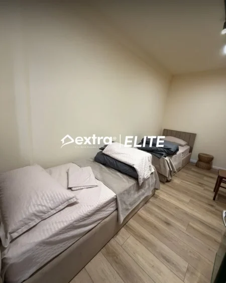 Tirane, jepet me qera apartament 2+1 Kati 3, 90 m² 750 € (Rruga Hoxha Tahsim)