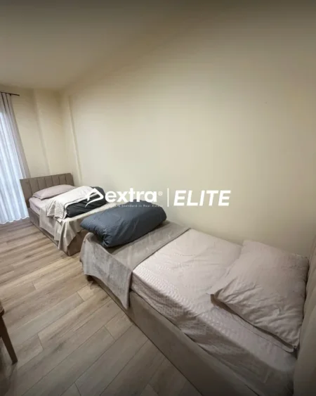 Tirane, jepet me qera apartament 2+1 Kati 3, 90 m² 750 € (Rruga Hoxha Tahsim)