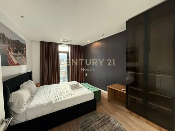 Tirane, shes apartament 2+1+Aneks+Ballkon Kati 9, 132 m² (Lake View)