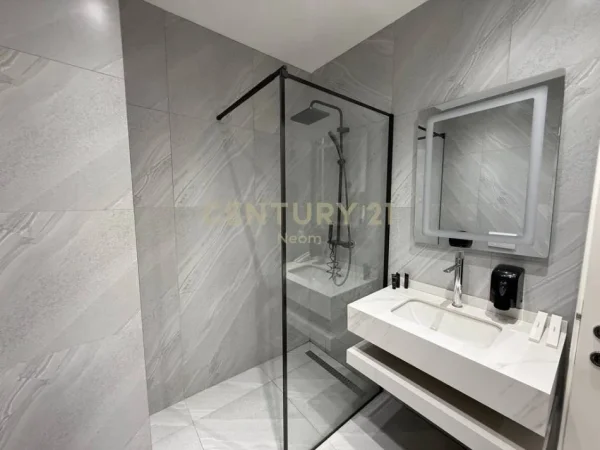 Tirane, shes apartament 2+1+Aneks+Ballkon Kati 9, 132 m² (Lake View)