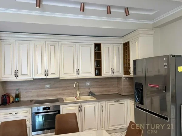 Tirane, shes apartament 4+1+Aneks+Ballkon Kati 3, 155 m² 400.000 € 