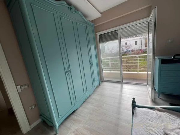 Tirane, shes apartament 4+1+Aneks+Ballkon Kati 3, 155 m² 400.000 € 