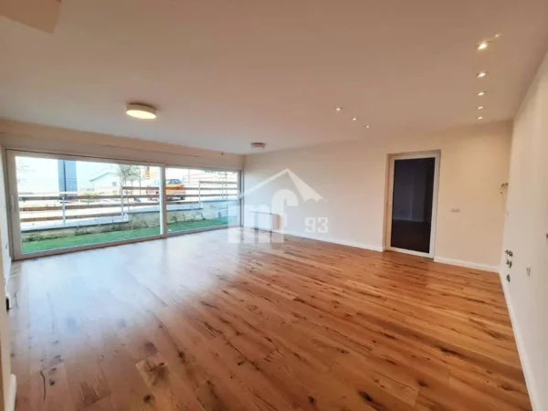 Tirane, jepet me qera Vile 3 Katshe , 480 m² 5.000 € ("LONG HILLS" REZIDENCE)