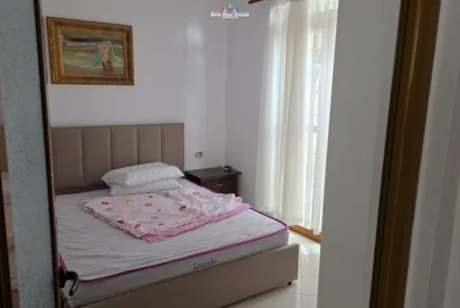 Tirane, jepet me qera apartament 1+1 , (Rruga Leandro Zoto)