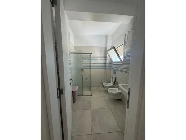 Gjiri Lalezit | Hamallaj, shitet apartament 2+1 Kati 1, 97 m² 240.000 € (Perla Resort)