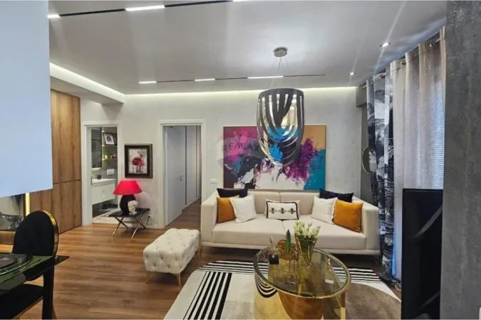 Tirane, jepet me qera apartament 1+1+Ballkon Kati 3, 65 m² 900 € (21 Dhjetori)